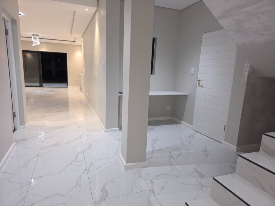 4 Bedroom Property for Sale in Sandown Western Cape